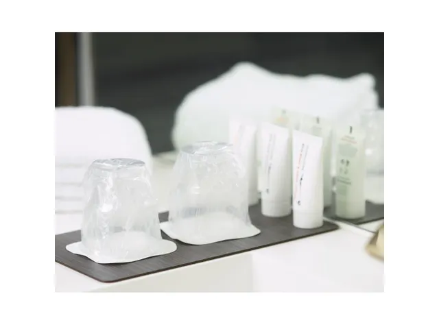 The Spa Collection Hard Plastic glas 200ml individueel verpakt 1050 st