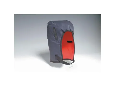 Intersafe winterkap met rode voering in 100% acryl, per stuk