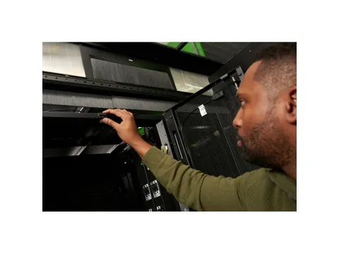 APC Netshelter Rack PDU geavanceerde deurschakelaar