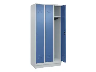 locker,HxBxD 1950x900x500mm,3vak,vak B 300mm,cil.-slot,sokkel - 2