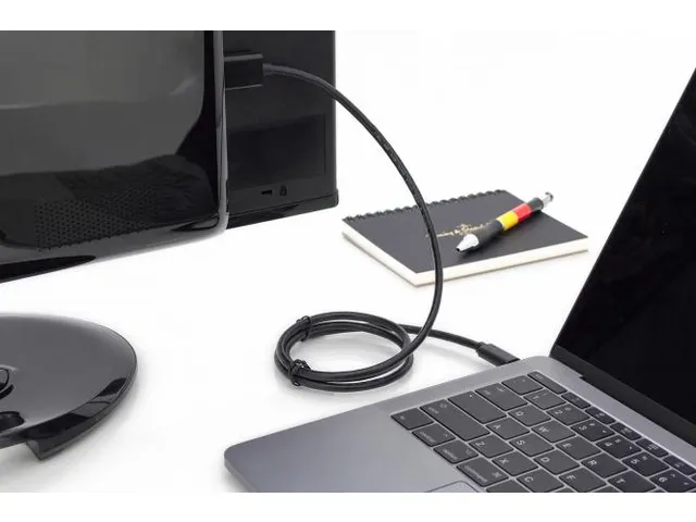 USB Adapterkabel Type-C naar HDMI A St/St 2m 4K/60Hz 18GB zwart/goud