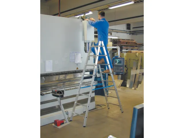 Échelle Double Accès Aluminium L 2 35m 2x8 échelons Charnières Alu
