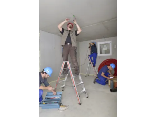 trapladder,beide zijden,2x5treden,Stand H 0,69m,balk L 1,3m,aluminium
