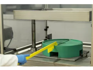 Vikan Hygiene precisieborstel lange steel 600mm medium vezels Geel - 6