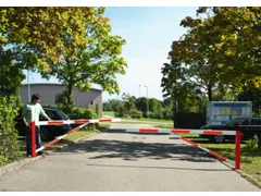 Draaibare Slagboom 2-Delig Lichte Breedte 2x 3 05m Zwenkbaar