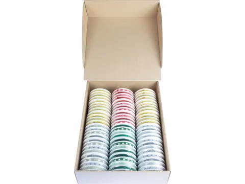 Lint Kangaro 18 spoelen kerst assorti. 4 lintjes per spoel in 4 soorte