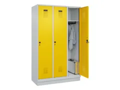 locker,HxBxD 1950x1200x500mm,3vak,vak B 400mm,draaigrendel,sokkel