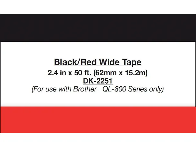 Etiket Brother DK-22251 62mm 15-meter zwart/rood