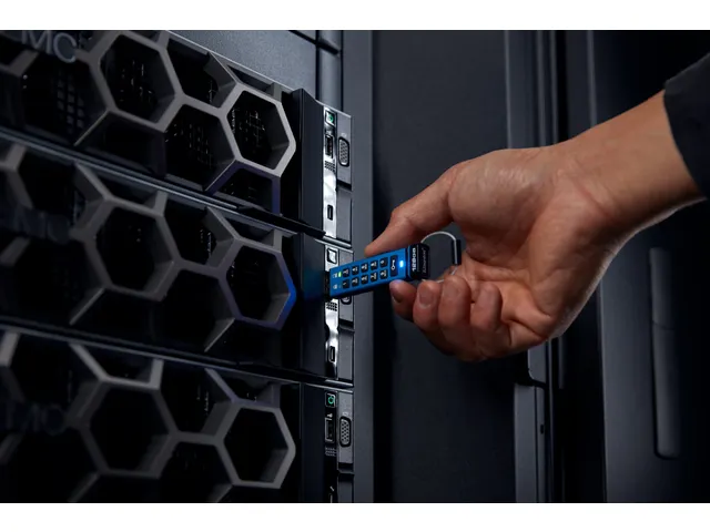 IronKey Keypad 200C USB-C de 128 Go, FIPS 140-3 niveau 3 AES-256