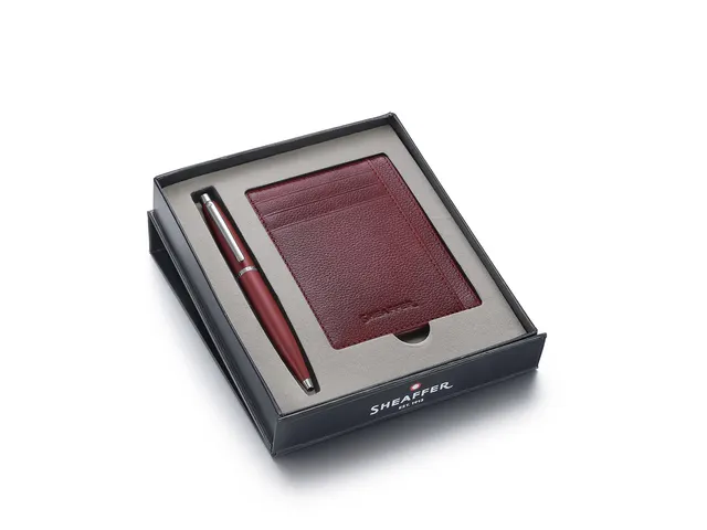 Balpen giftset Sheaffer VFM 9403 Excessive red chrome plated met credi
