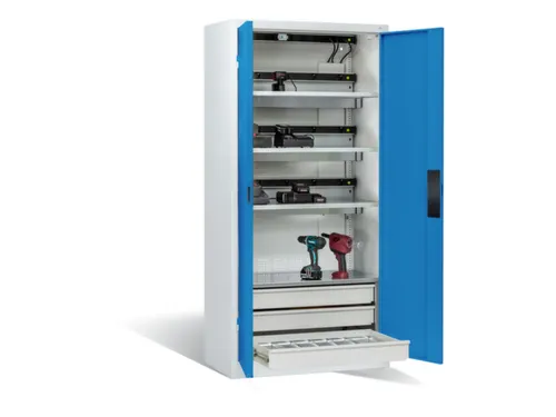 acculaadkast 1950x930x500mm 15stekkerdozen 230V ventilator fr. RAL5012