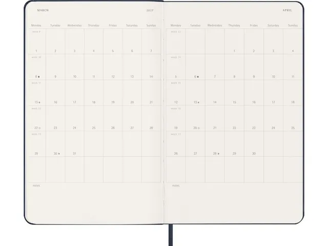 Agenda 2027 Moleskine 12M Weekly 7dag/1pagina large hc sapphire blue