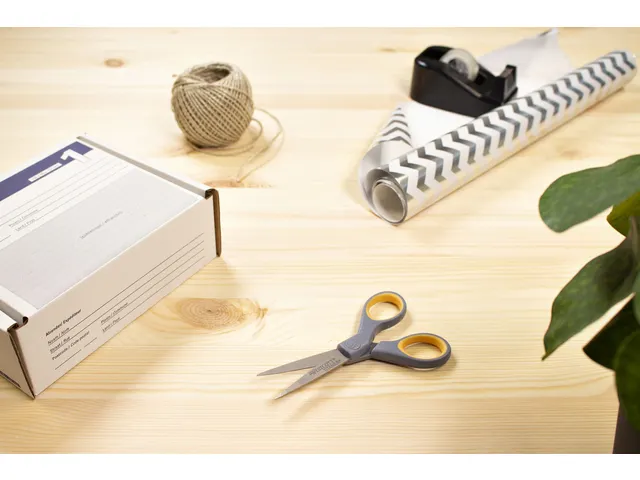 Kantoorschaar Westcott 130mm met softgrip titanium