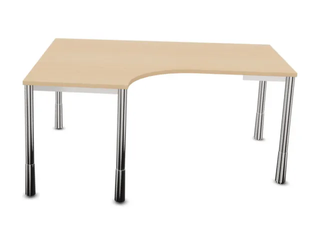 In hoogte verstelbaar bureau in vrije vorm,NE-esdoorn