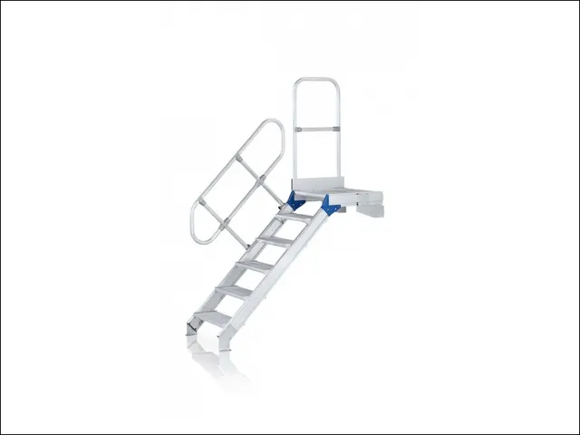 escalier mobile,estrade H 2,25m,9marches,marches l 1000mm,alu