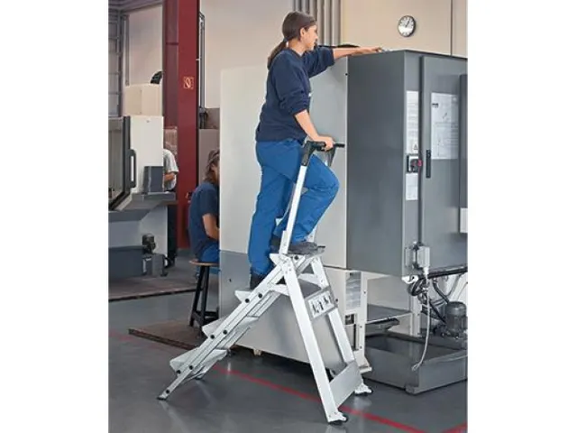 veiligheidstrap,eenzijdig,2treden,Stand H 0,44m,licht metaal