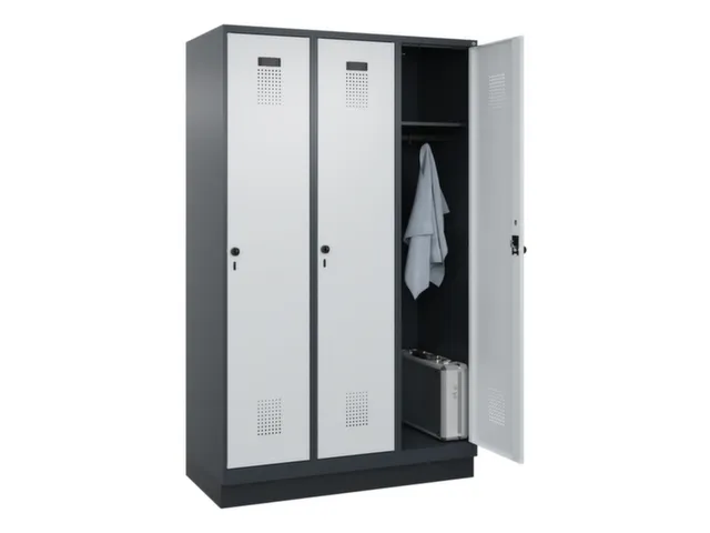 locker,HxBxD 1950x1200x500mm,3vak,vak B 400mm,draaigrendel,sokkel