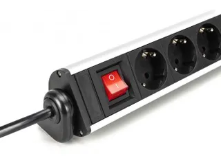 6-voudige kantoorstekkerdoos met 3x USB-poorten - 8