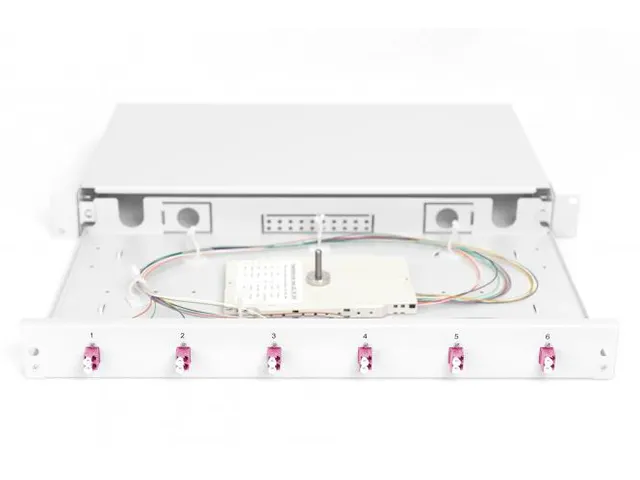 LWL-lasdoos 1U uitgerust 6x LC DX OM4 inclusief lascassette