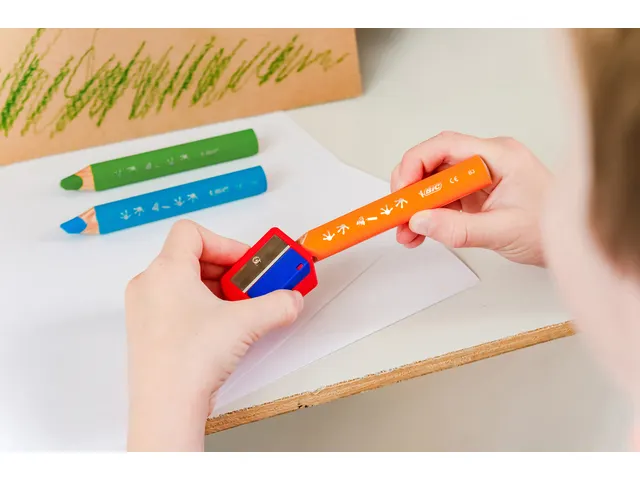 Whiteboardpotlood BicKids Multi Surface + puntenslijper/doekje ass 3st