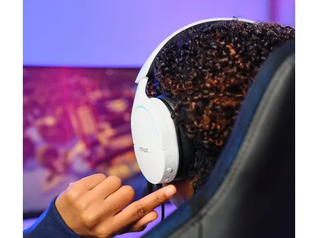 GXT 490W FAYZO Gaming Headset USB-A 7.1 surround sound Wit