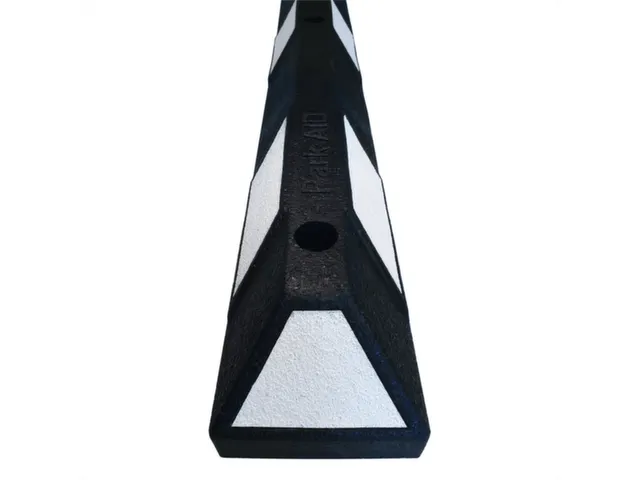 parkeerplaatsbegrenzing,B 1800mm,recyclebaar rubber,zwart/wit