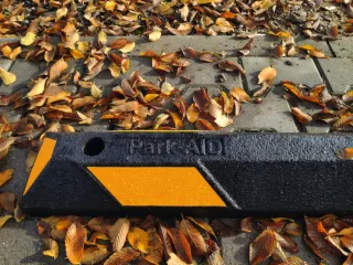 parkeerplaatsbegrenzing,B 1800mm,recyclebaar rubber,zwart/geel - 9