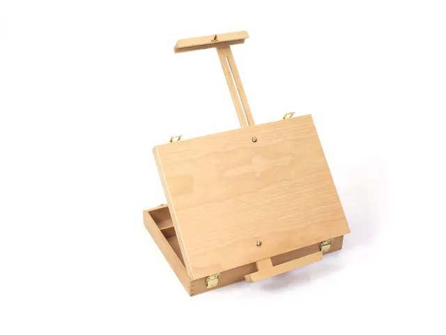 Boîte chevalet bois de hêtre Kangaro avec poignée. 40x30x7.5cm. Pou