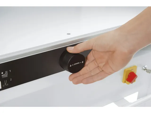 Stapelsnijmachine Ideal 6660 A3 Elektrisch met onderstel