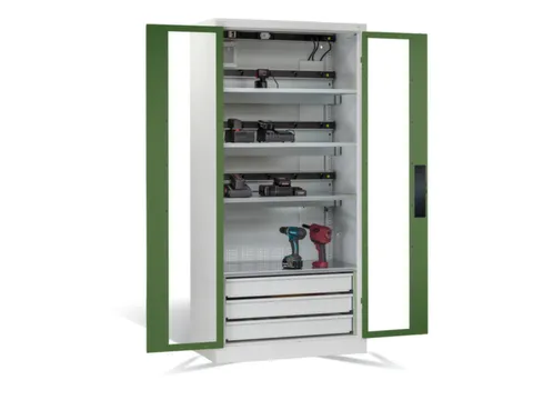 acculaadkast 1950x930x500mm 15stekkerdozen 230V ventilator fr. RAL6011