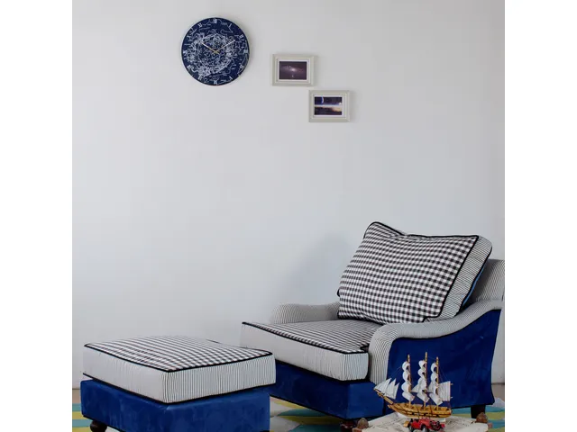 Wandklok NeXtime dia. 35cm bol glas 'Milky Way dome' Romeinse cijfers