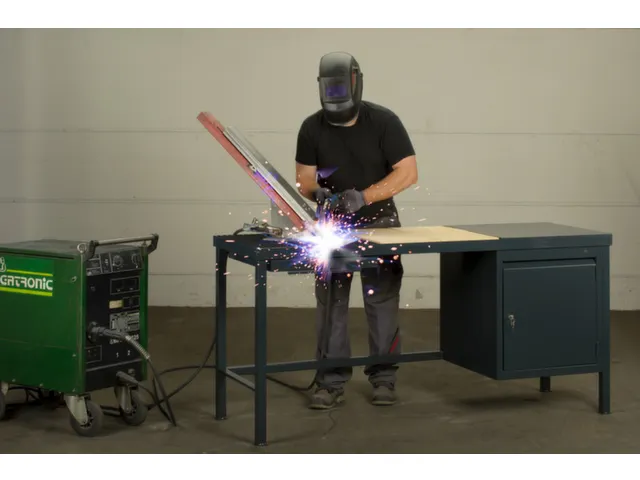 lastafel,HxBxD 850x700x700mm,blad roest,blad RAL7016,4voeten van staal