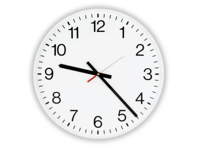 Industrie-Wandklok Metaal Kwarts Cijferaanduiding Ø 50 cm Grijswit