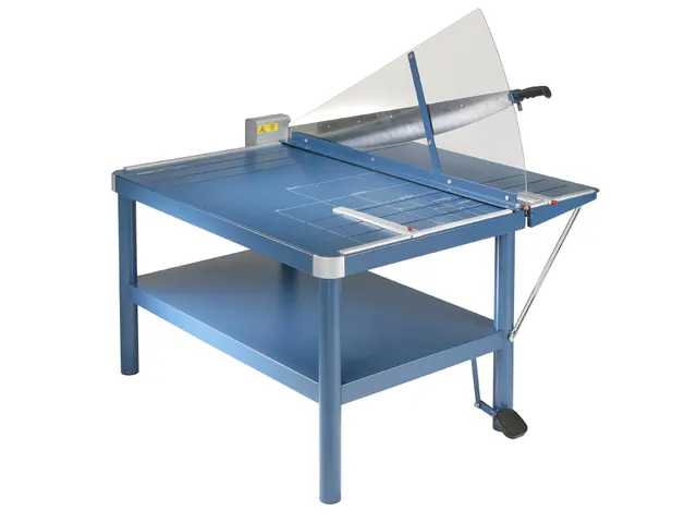 Snijmachine A1 Dahle 585 110cm Met onderstel en voetpedaal