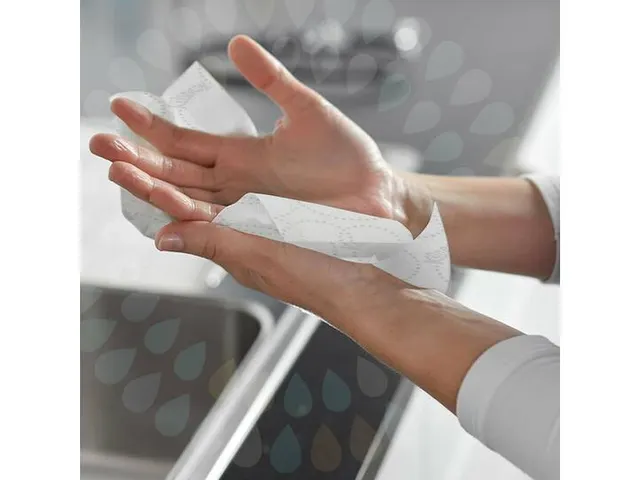 Kleenex 6781 handdoekrol Ultra Slimroll 2-laags wit