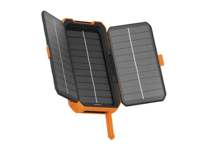 Powerbank Xtorm Solar rugged 10.000 incl. zaklamp en kickstand