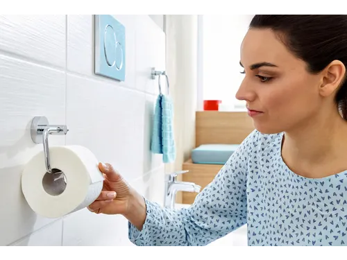 Toiletrolhouder tesa Smooz hoogglans verchroomd metaal zelfklevend