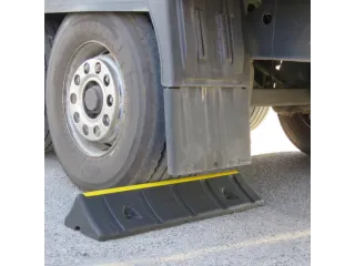 parkeerstop,B 1000mm,recyclebaar rubber,zwart/geel,1kabelkanaal - 2
