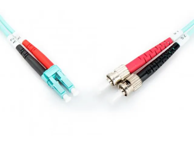 Glasvezel patchkabel, duplex, LC naar ST MM OM3 50/125 µ, 5 m