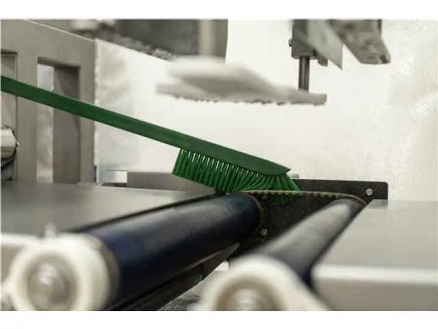 Vikan Hygiene precisieborstel lange steel 600mm medium vezels Groen