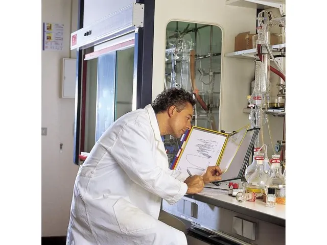 Système de présentation pupitre Tarifold A4 métal 10 poches assorti