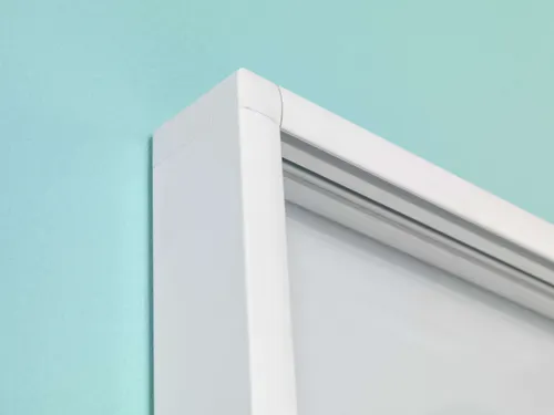 Binnenvitrine Magneethoudend 67x127x6,5cm schuifdeur plexiglas