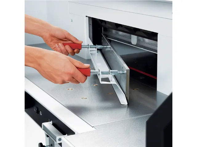 Stapelsnijmachine A3 Ideal 5560 Luchttafel Hydraulisch