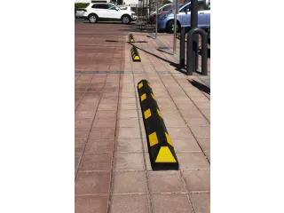 parkeerplaatsbegrenzing,B 900mm,recyclebaar rubber,zwart/geel - 5