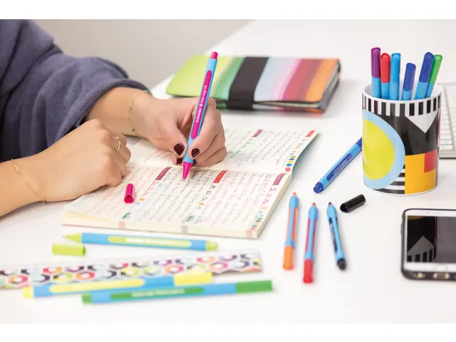 Stylo bille Schneider Slider Edge Pastel Présentoir 104x GB