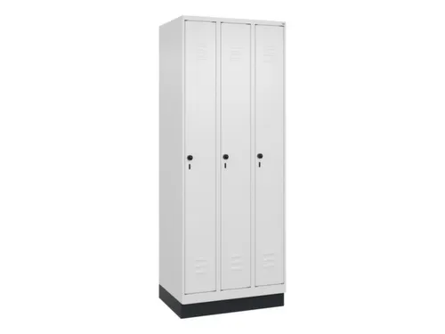locker,HxBxD 1950x750x500mm,3vak,vak B 250mm,draaigrendel,sokkel