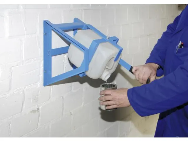 - Accessoires pour jerrycans pour 5 litres H x l x P 520 x 270