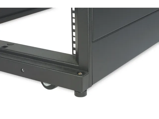 APC AR3100 NetShelter SX 42U 600mm(b) x 1070mm(d) 19 inch IT rack, beh