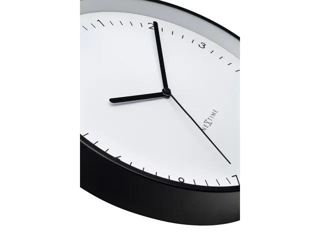 Horloge murale NeXtime Berlin de 30 cm en aluminium blanc