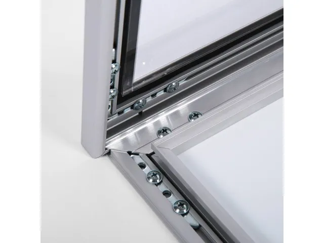 Outdoor Menubord 2xA4 met Logopaneel Staand